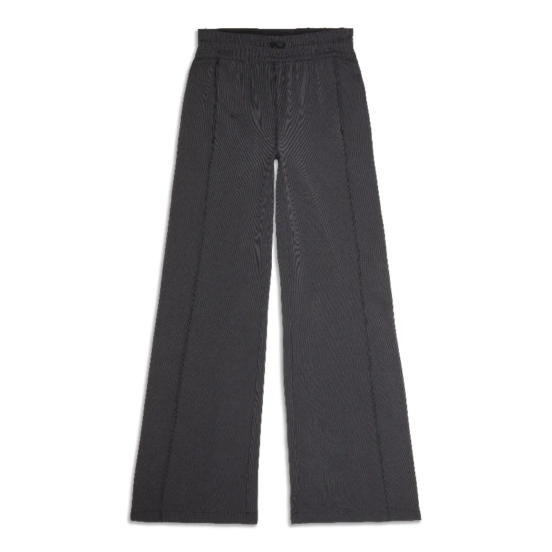 Layered Comfort Ribbed Softstreme Mid-Rise Pant - Resale