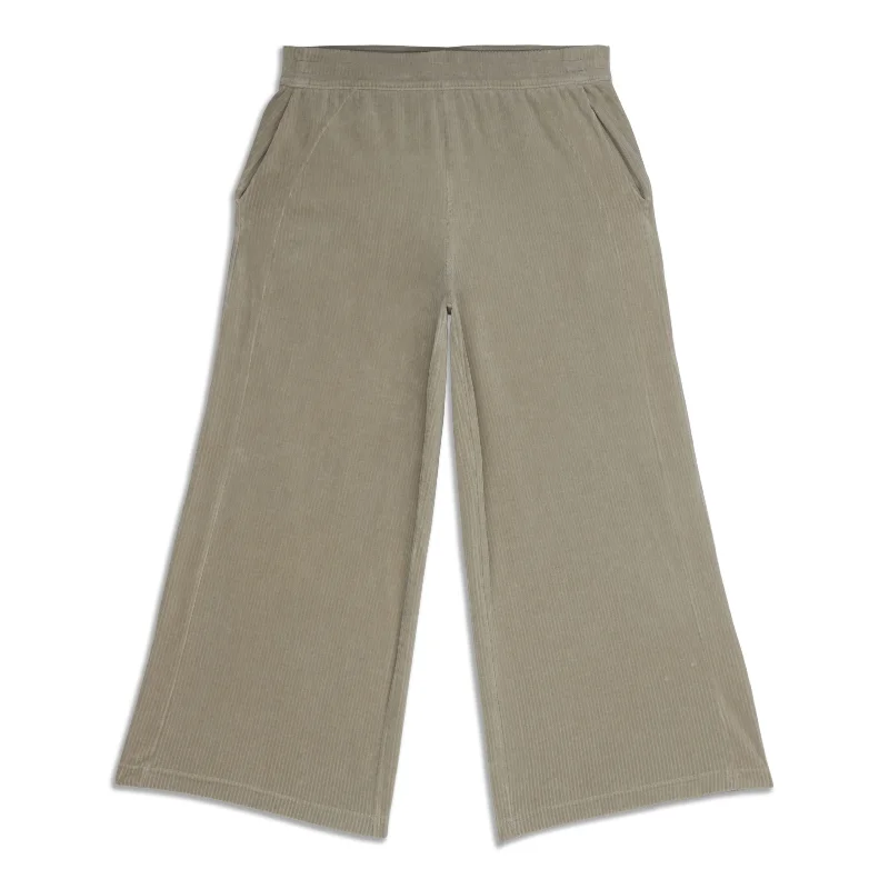 Comfortable Jackets Scuba Mid-Rise Wide-Leg Crop - Resale