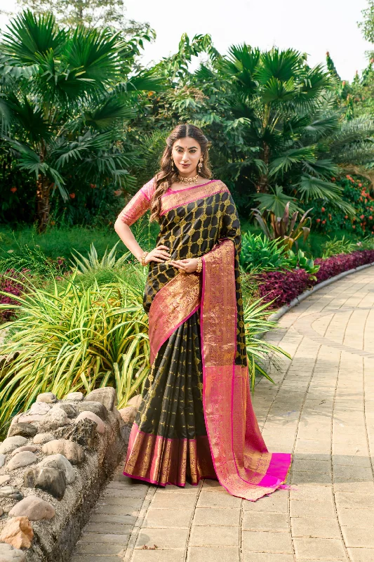 Breezy Style Women's Black Woven Kanchipuram Silk Saree With Blouse (Saree Blouse Without stitch) - Aastha Fashion Breezy Style Women's Black Woven Kanchipuram Silk Saree With Blouse (Saree Blouse Without stitch) - Aastha Fashion