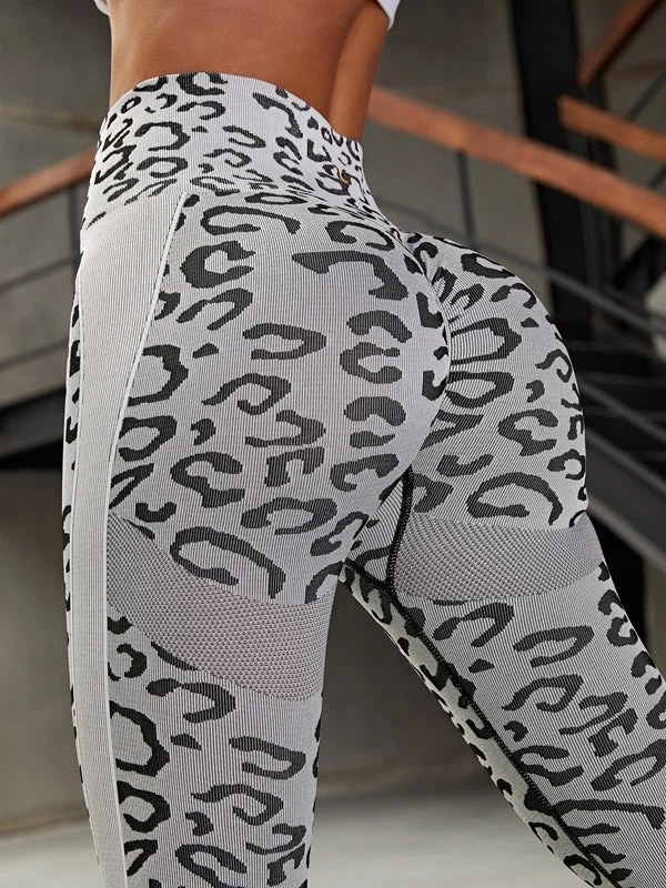 Cozy Fit Wear ZASUWA Female Leopard Scrunch Bum Quick-dry Leggings