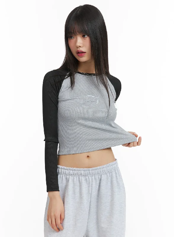 Urban Chic Slim Fit Graphic Crop Top CJ412