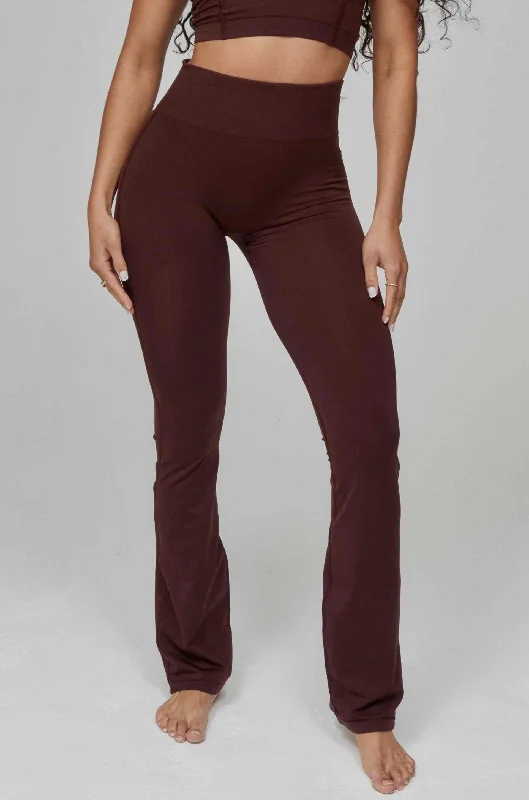 Everyday Outfits Butterluxe Contour Flared 7/8 Leggings - Bitter Chocolate