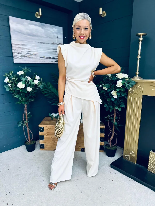 Cozy Fitting Morgan Top And Trouser Set Cream
