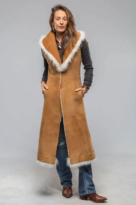 Cozy Apparel Elsa Long Reversible Shearling Vest In Ice