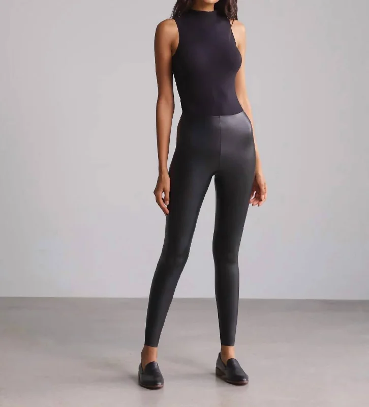 Cozy Shirts Faux Leather Leggings In Black
