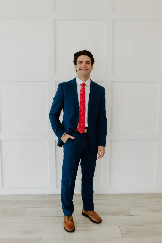 Effortless Outfits Legacy Suit Navy