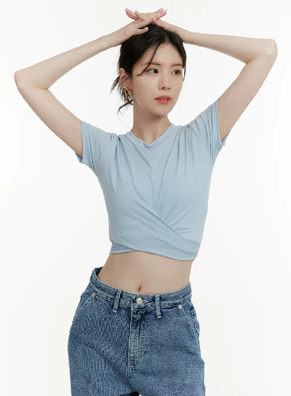 Relaxed Fit Twist Crop Top OA405
