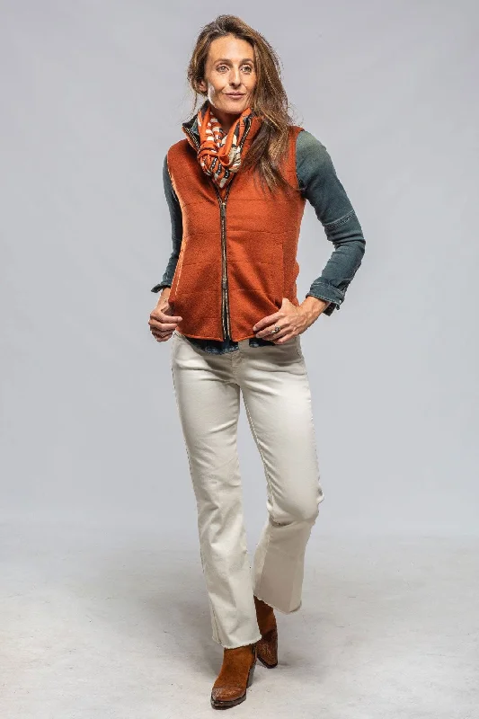 Casual Chic Outfits Diana Vest In Rust