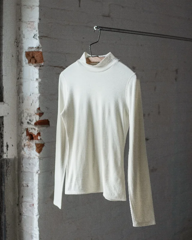 Cozy Apparel The 195 Merino Fitted Mockneck