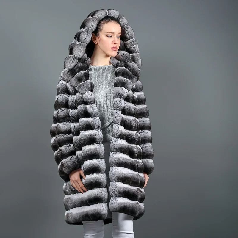 Cozy Fitting Chinchilla luxury Fur Coat with hood